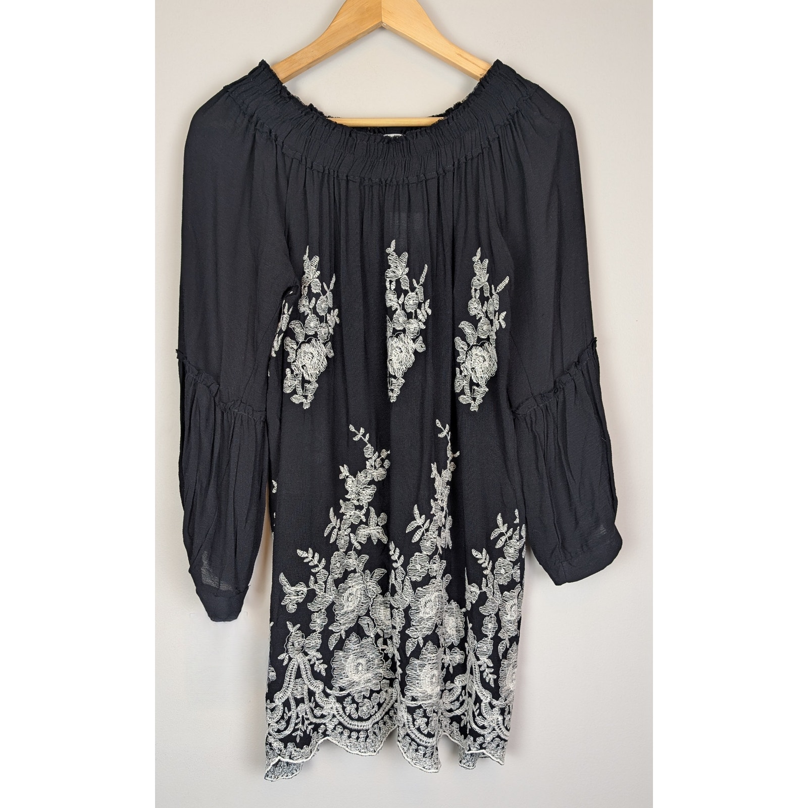Misa Los Angeles Embroidered Off The Shoulder Dress Black S